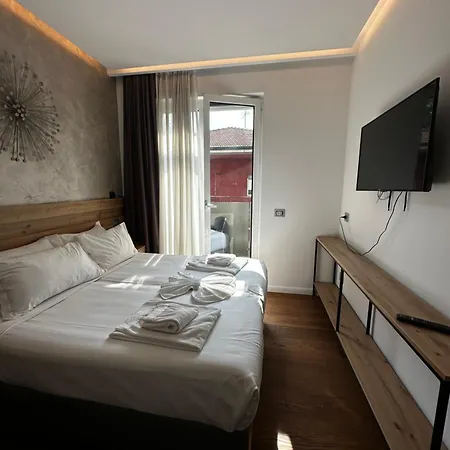 Grandi 32 Boutique Aparthotel Segrate