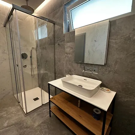 Grandi 32 Boutique * Segrate