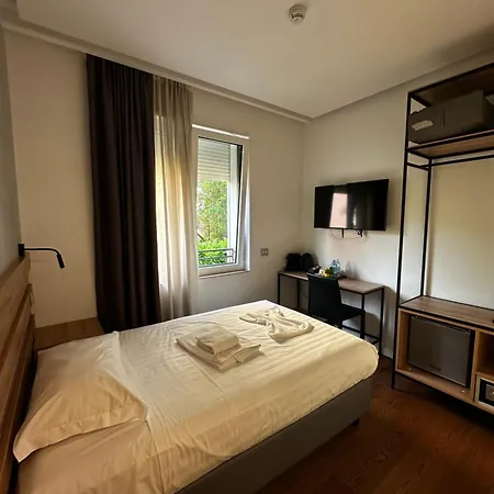 Grandi 32 Boutique